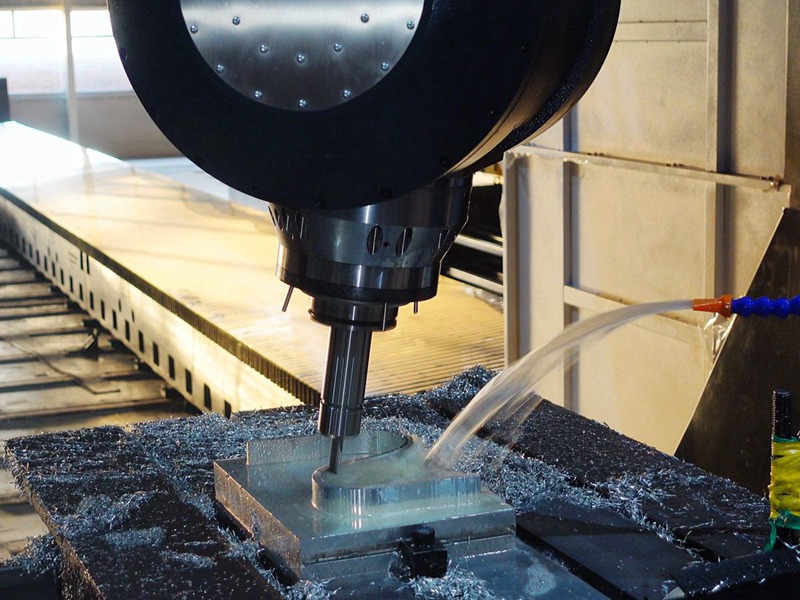 乔那科数控推出高精度定梁式龙门加工中心，赋能重型精密加工新未来